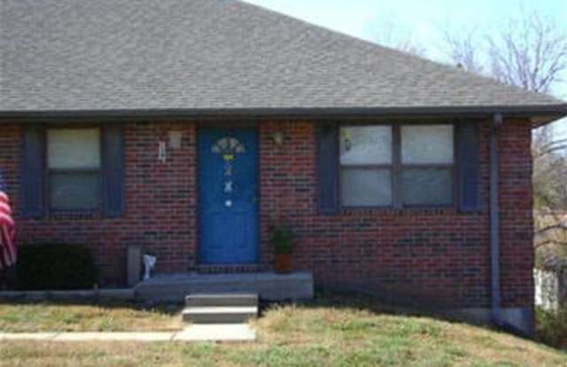 1000 S. Mitchell., D - 1000 South Mitchell Street, Warrensburg, MO 64093