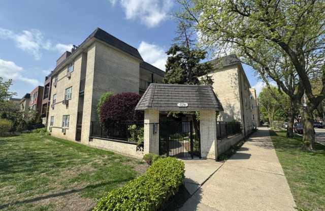 4056 N California Avenue photos photos