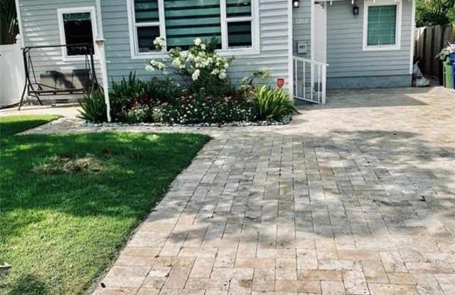 1216 NE 1st St - 1216 Northeast 1st Street, Fort Lauderdale, FL 33301