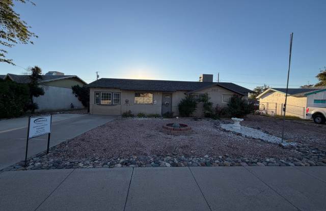 Remodeled 4-Bedroom Home in the Heart of Kingman - 2917 Leo Street, Kingman, AZ 86401