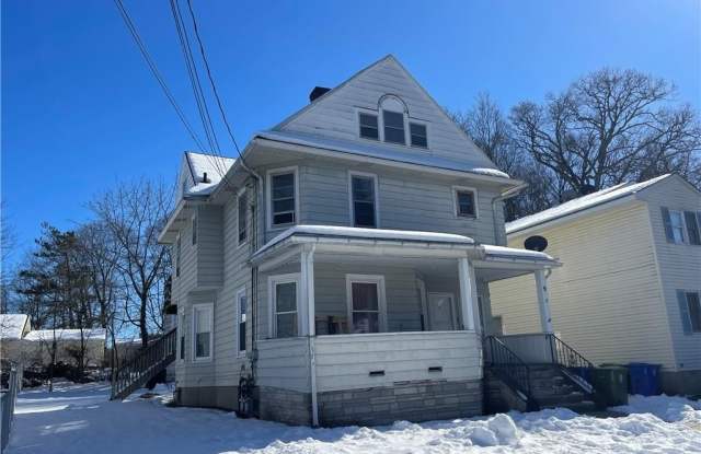 9 Maryland Avenue Gallery 4