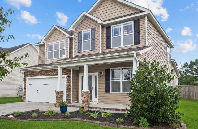 4 Bedroom Home in Carolina Plantations! Gallery 2