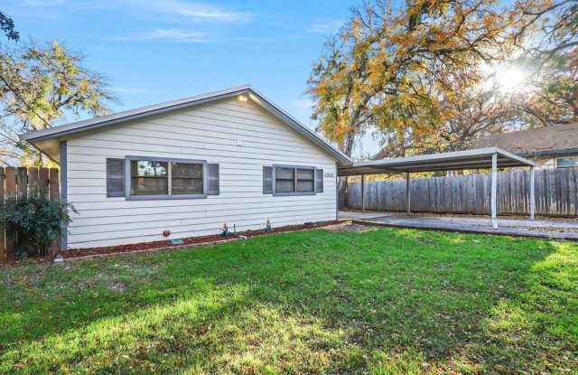 4303 N Port Ridglea Ct Gallery 2