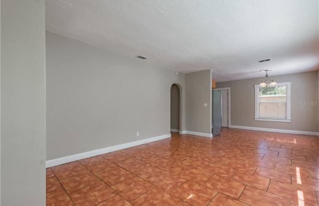 4743 2ND AVENUE N Gallery 4