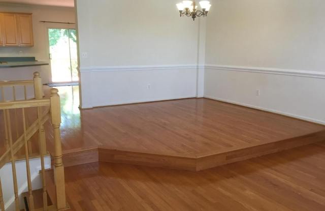 5271 BALLYCASTLE Circle E Gallery 4