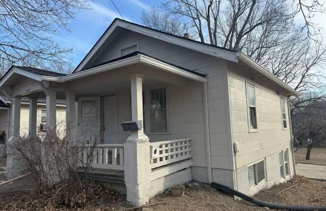 Newly Renovated One Bedroom With Parking photos photos