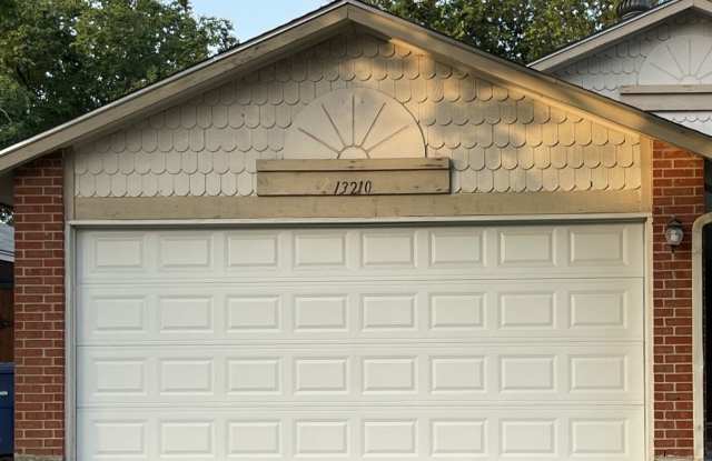 13210 LARKPLACE DR Gallery 2