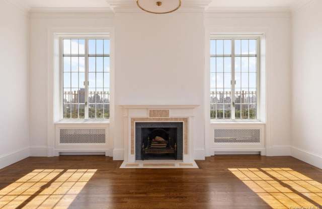 241 CENTRAL Park W Gallery 3