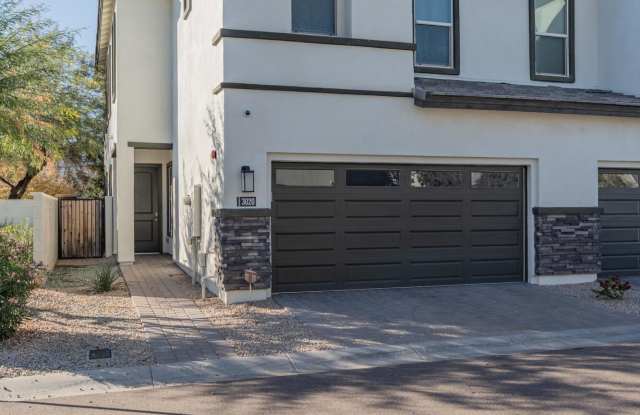 3020 N 37TH Place photos photos