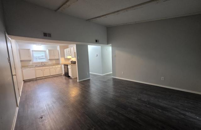 21 Brookway Lane Gallery 2
