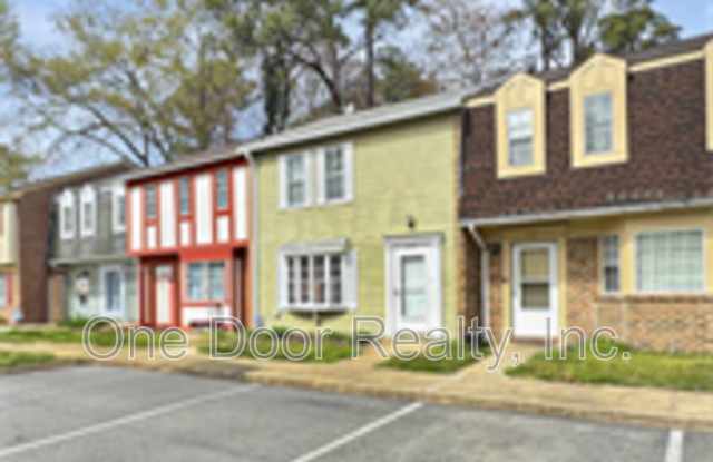 1079 Old Denbigh Blvd photos photos