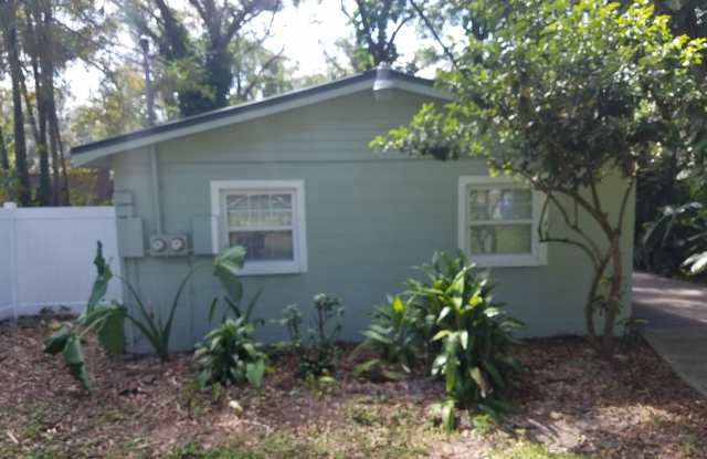 1601 E Mulberry Dr. - 1601 East Mulberry Drive, Tampa, FL 33604