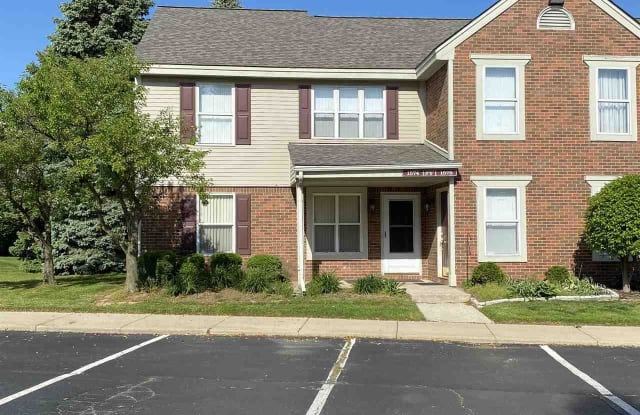 1574 Oneil Circle - 1574 O'neil Circle, Rochester Hills, MI 48307