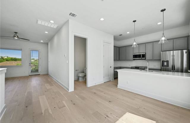 Stunning New 3 bed 2.5 bath in Lakeway! photos photos