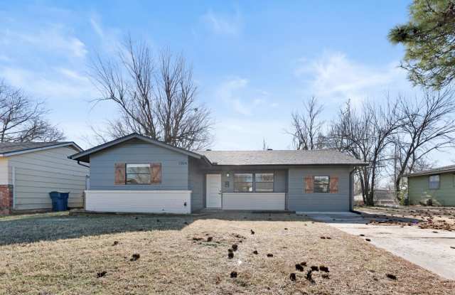 1304 Pinewood Court photos photos