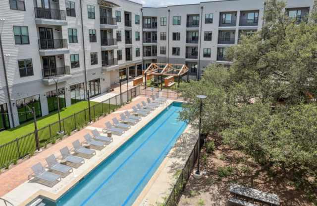 13620 Lyndhurst St photos photos