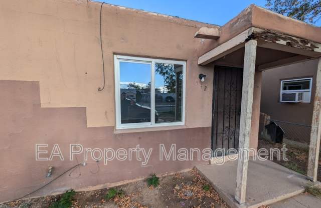 542 Alvarado St SE - 542 Alvarado Drive Southeast, Albuquerque, NM 87108