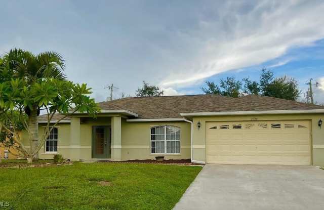 2928 SW 8th Place photos photos