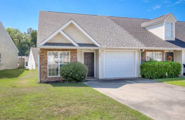 3 Bedroom 3 Bath Townhouse Gallery 4