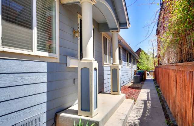 Beautiful 3 bed / 2 bath duplex in Uptown Neighborhood! photos photos