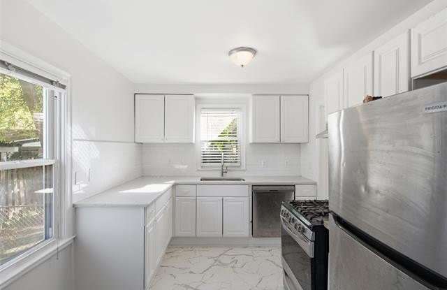 1706 Dallas Avenue Gallery 4
