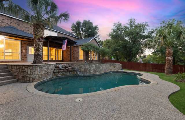 545 Oak Hill Drive Gallery 3