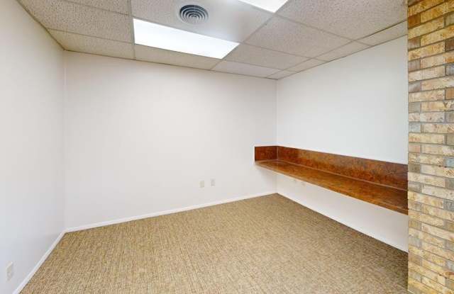 408 E Broadway Gallery 4