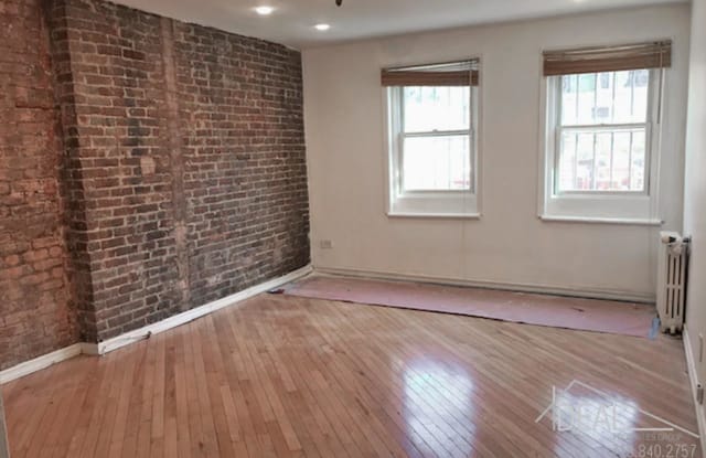 176 Washington Park - 176 Washington Park, Brooklyn, NY 11205