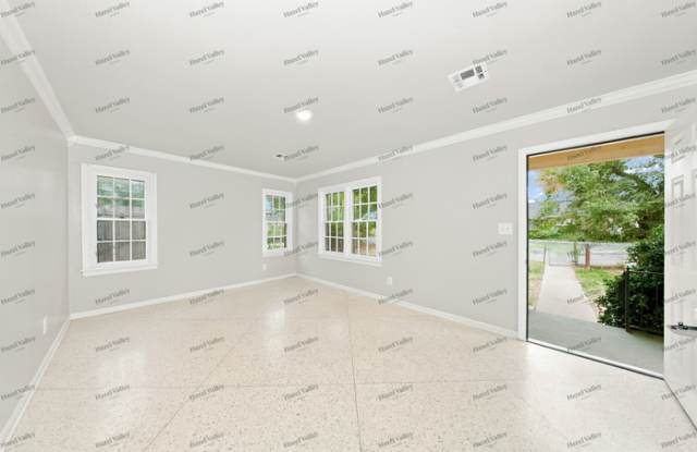 6100 Northwest 49th Street Gallery 4