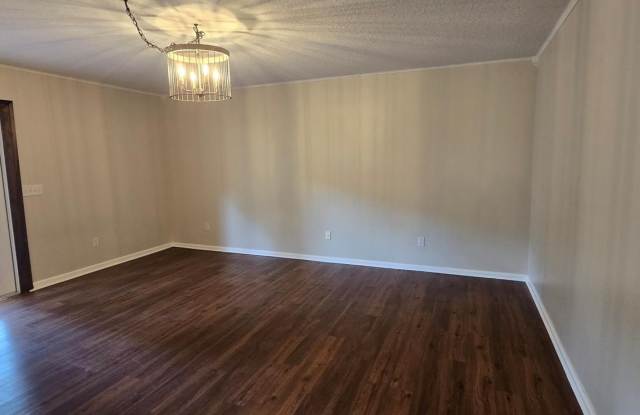 5401 NW 63RD Place Gallery 3
