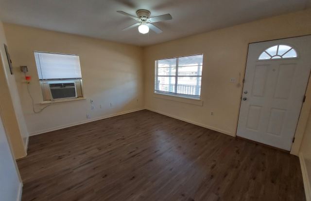 202 N Pierce Gallery 3