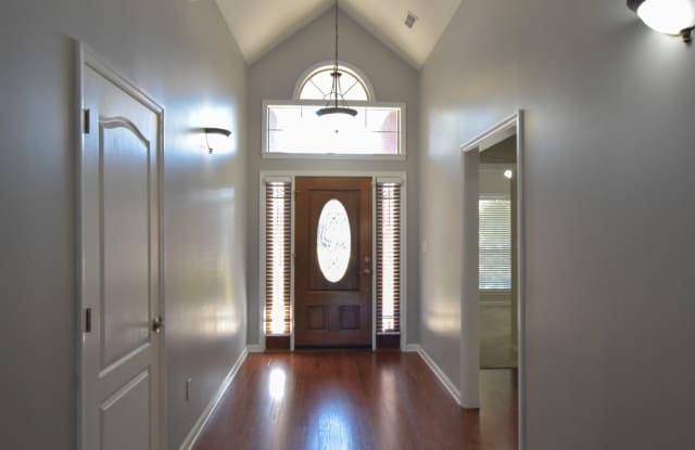 118 Canterbury Drive Gallery 2