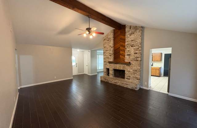 Great home in Buttercup Creek! photos photos
