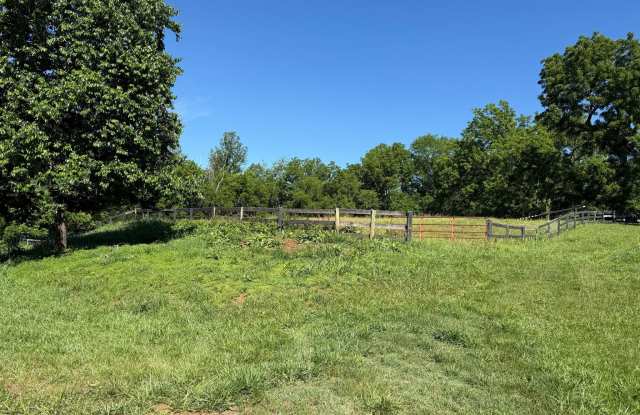 4547 RIDGE Road Gallery 4