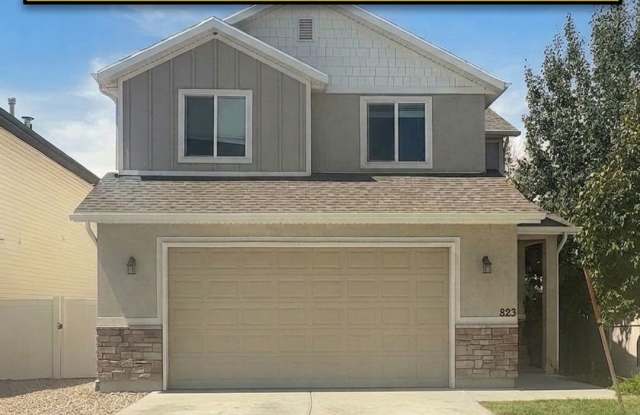 MOVE-IN SPECIAL: Get $250 OFF one month's rent with a move-in date of 10/01/2026. Gallery 1
