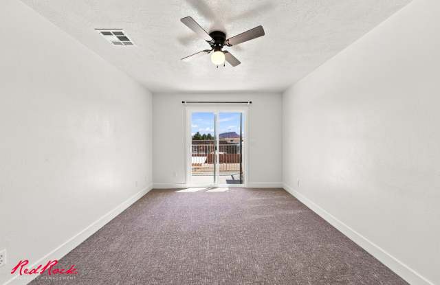Fully Remodeled Apartment with Modern Finishes! Gallery 3