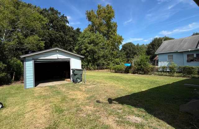 3 Bedroom, 1 Bathroom Home for Rent in Beaumont Gallery 3