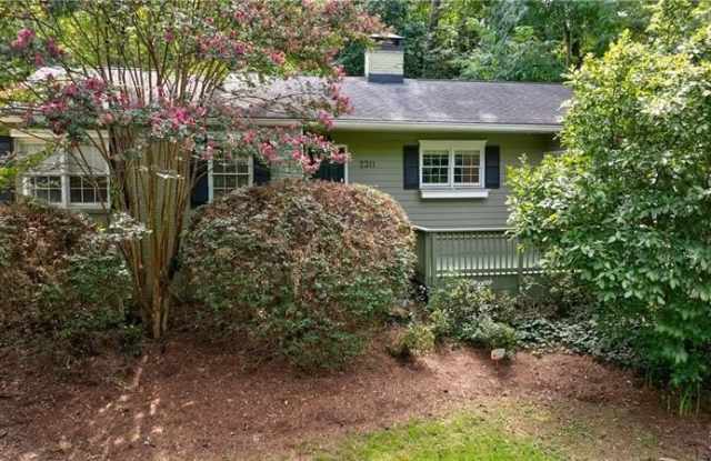 2311 Pembrook Place photos photos