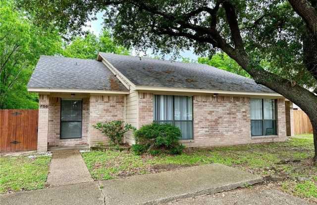 706 Cross Timbers Drive photos photos