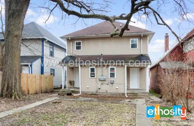 1421 North Hamilton Avenue Gallery 2