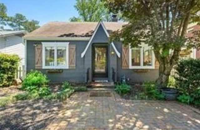2331 Shenandoah Avenue NE Gallery 1