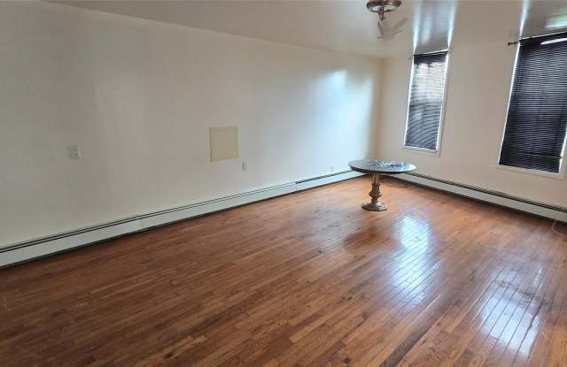 263 W Merrick Rd. Road W photos photos