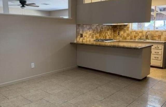 4949 W VERDE Lane Gallery 2
