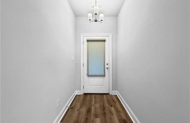 51201 RIVER BEND Drive Gallery 2