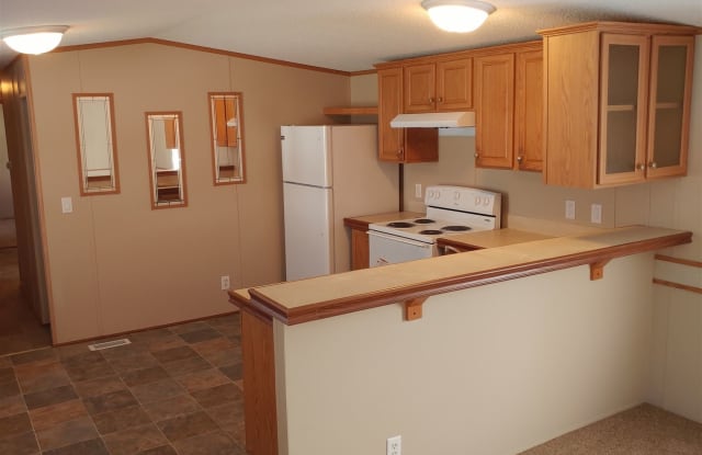 977 S Laporte St - 977 S Laporte St, Lake Station, IN 46405