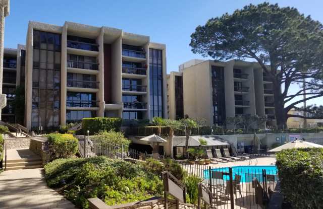 Mission Bay (Sail Bay) Crown Point 2bed 2bath 1625 sqft, Water View photos photos