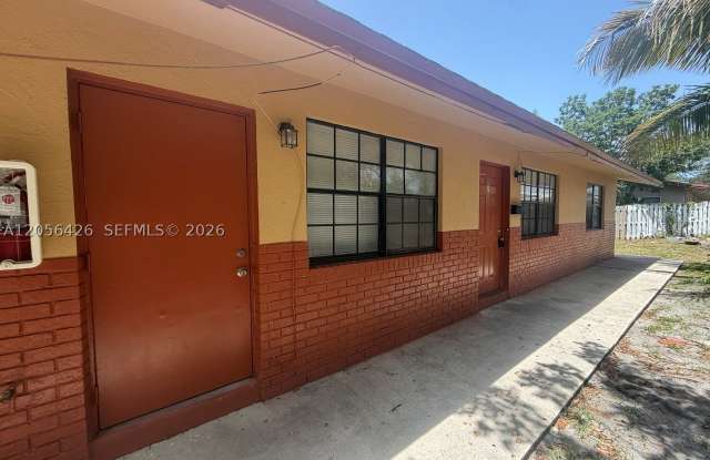 1132 NE 5th Ave photos photos