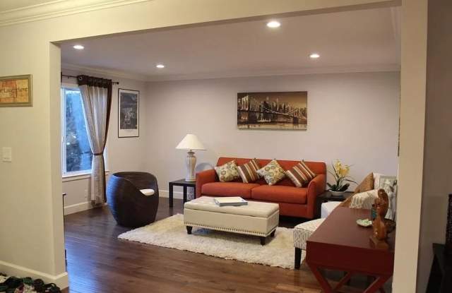 6559 Purple Vale Court Gallery 2