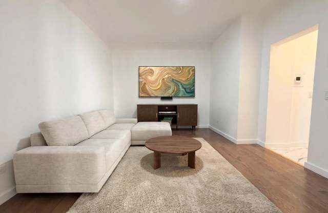 749 W End Avenue Gallery 1
