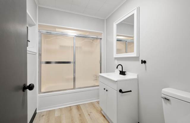 Beautiful 2 bedroom home in South Side Flats available October 1! Gallery 3